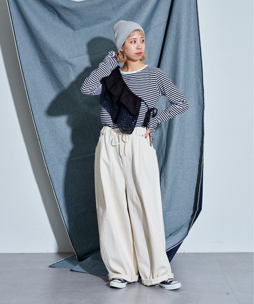 CONES BOSS（コーンズボス）の「【ユニセックス】【CONESBOSS/コーンズボス】ワイドカーブデニムパンツ（デニムパンツ・レディース・ホワイト/グレー/サックスブルー・SMALL/MEDIUM/LARGE）」の4枚目の写真