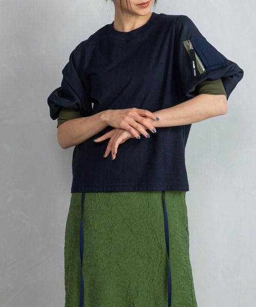 MARECHAL TERRE(マルシャルテル)の「MA-1スリーブトップス(Tシャツ/カットソー・レディース・オフホワイト/ブラック/ネイビー/ベージュ・MEDIUM)」の4枚目の写真