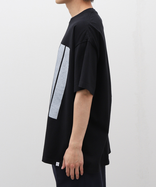 FACETASM(ファセッタズム)の「【FACETASM / ファセッタズム】7 BARS TEE(Tシャツ/カットソー・メンズ・ホワイト/ブラック/ブルー系その他・5)」の10枚目の写真