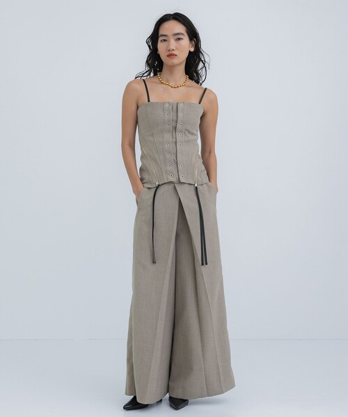 STUDIOUS(ステュディオス)の「【STUDIOUS/ステュディオス】フェイクリネンビスチェ(キャミソール・レディース・ブラック/ベージュ・FREE)」の14枚目の写真