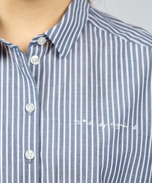 To b. by agnes b.（トゥービーバイアニエスベー）の「ストライプ コットン ロングスリーブ シャツ（シャツ/ブラウス・レディース・ネイビー・40/38/36）」の8枚目の写真