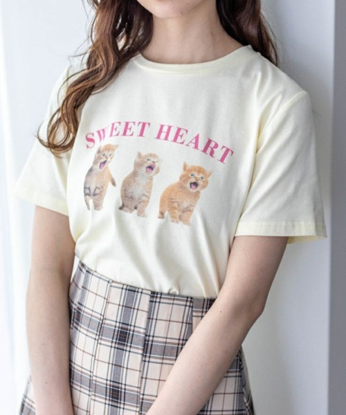 clear（クリア）の「猫プリント半袖Tシャツ≪2024SS≫（Tシャツ/カットソー・レディース・オフホワイト/ライトピンク/イエロー系その他・F）」の2枚目の写真
