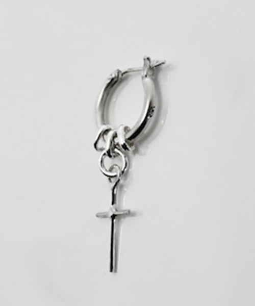 THE MILES(ザ マイルズ)の「GODSIZE ゴッドサイズ THIN HOOP with OVAL & CROSS シンフープ ウィズ オーバル & クロス(ピアス(片耳用)・メンズ・シルバー・FREE)」の4枚目の写真