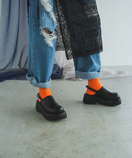 bohmal(ボマール)の「厚底サボサンダル(パンプス・レディース・ブラック・SMALL/MEDIUM/LARGE)」の4枚目の写真