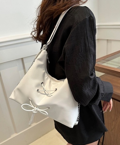 shopnikoniko(ショップニコニコ)の「2way レースアップリボン ショルダーバッグ(ショルダーバッグ・レディース・ブラック/ホワイト/シルバー・フリー)」の15枚目の写真
