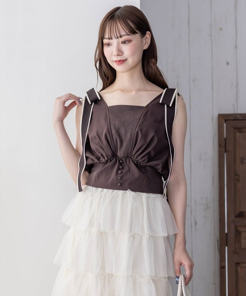 clear（クリア）の「ウエストリブ切替肩リボンノースリーブブラウス（シャツ/ブラウス・レディース・オフホワイト/ブラック/ブラウン・F）」の6枚目の写真