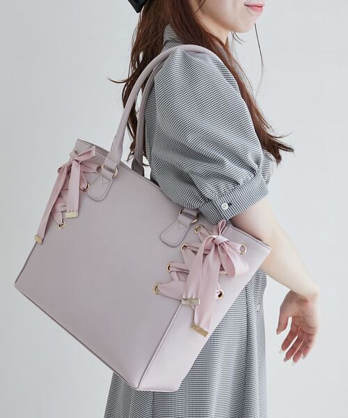 MAJESTIC LEGON(マジェスティックレゴン)の「サイドレースアップトート(トートバッグ・レディース・ピンク/ブラック/グレイッシュベージュ・FREE)」の21枚目の写真