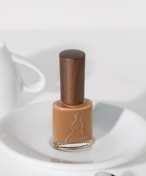 rihka（リーカ）の「nail polish（マニキュア/ジェルネイル・レディース・bare/bisous/blush/bon bon/calm/carob/celosia/chai tea/chaton/cinnamon/coussinet/dew/dove/etoile/gem/ginger/glow/key/la vie/lace/lens/levre/madeleine/melt/mere/mimosa/mint tea/neige d'ete/new day/peau/poppy/rihka/rose/serruria/shower/silk/sorbet a la violette/tan/sage/pur/amber/dimple/toffee/calin/mulled wine/whisker/lemon curd/uguisu・FREE）」の11枚目の写真