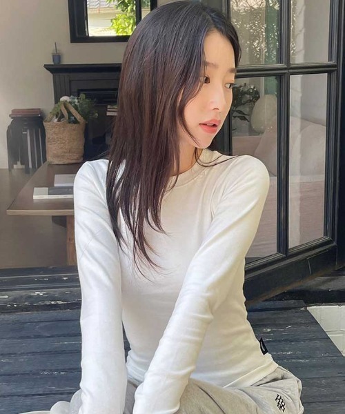 muahmuah（ムーアムーア）の「A'GEM/9 × .kom 『muah muah/ムーアムーア』 SLIM FIT REGULAR LONG SLEEVE T-SHIRT/スリムフィットレギュラーロングシャツ（Tシャツ/カットソー・メンズ・ブラック/ホワイト・FREE）」の7枚目の写真