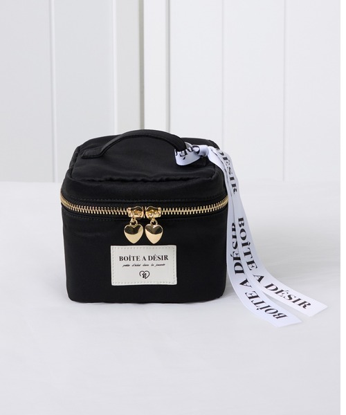 BOITE A DESIR（ボワットデジール）の「logo tape vanity pouch