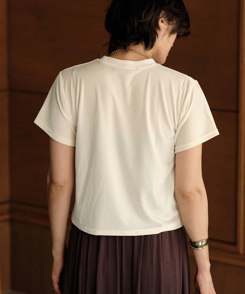 Mia (ミア)の「ベロアTシャツ(Tシャツ/カットソー・レディース・ベージュ/アイボリー/ブラック・FREE)」の15枚目の写真
