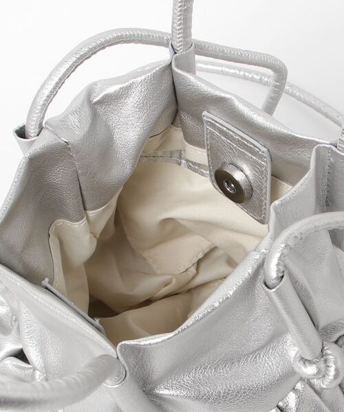 poiregnee（ポワニェ）の「［select］フリルミニバッグ（ショルダーバッグ・レディース・シルバー/ブラック/アイボリー/カーキ・FREE）」の18枚目の写真