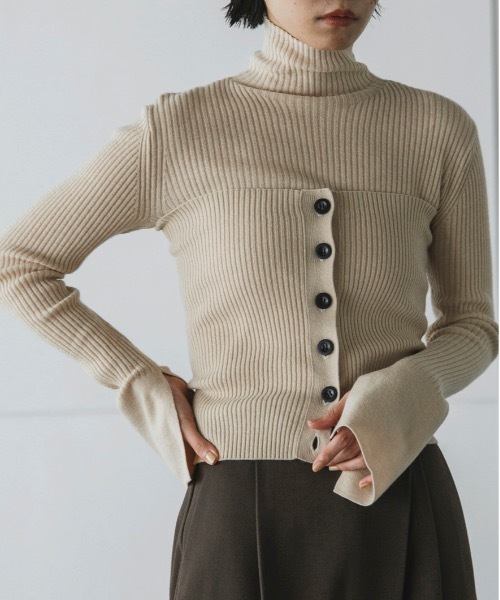 TENTO（テント）の「ビスチェ付 フレアカフスリブタートルニット（ニット/セーター・レディース・ブラウン/アイボリー/グレー/チャコールグレー・FREE）」の13枚目の写真