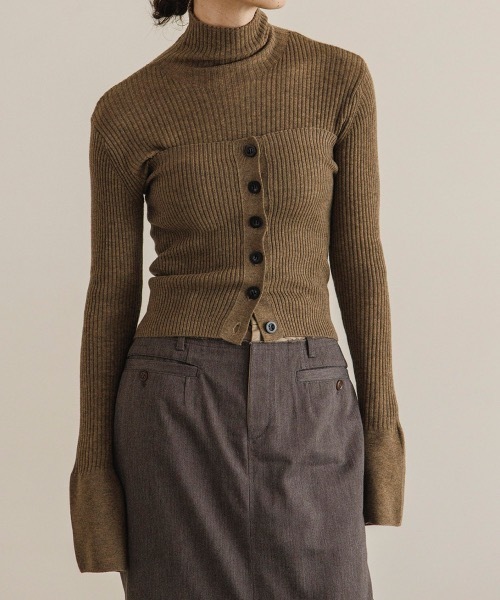 TENTO（テント）の「ビスチェ付 フレアカフスリブタートルニット（ニット/セーター・レディース・ブラウン/アイボリー/グレー/チャコールグレー・FREE）」の22枚目の写真