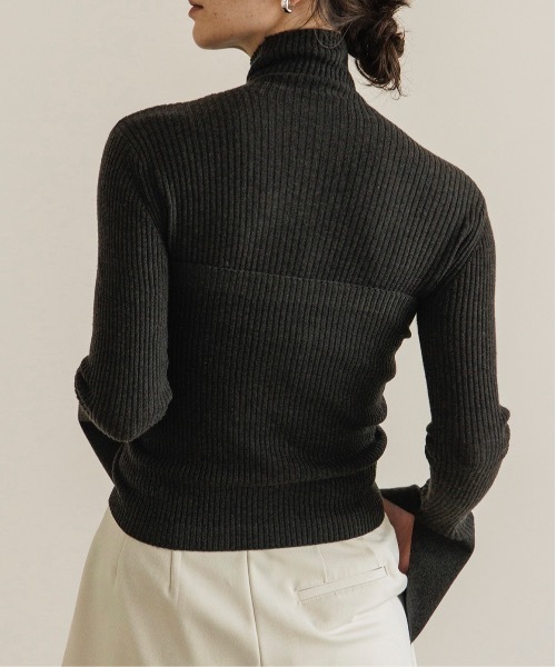 TENTO（テント）の「ビスチェ付 フレアカフスリブタートルニット（ニット/セーター・レディース・ブラウン/アイボリー/グレー/チャコールグレー・FREE）」の17枚目の写真