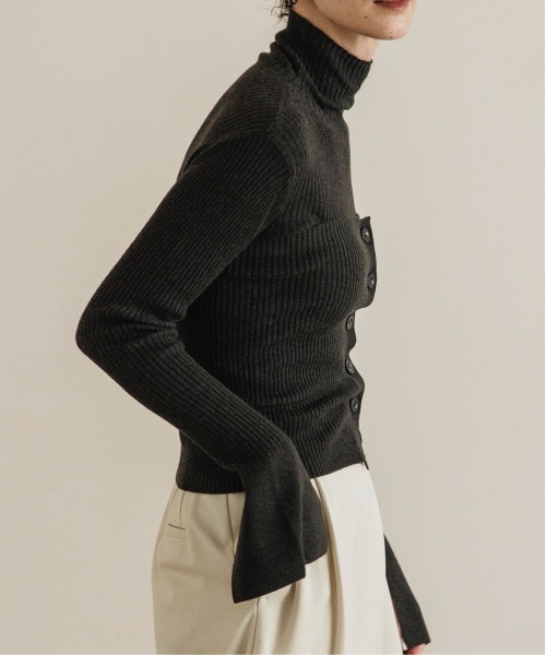 TENTO（テント）の「ビスチェ付 フレアカフスリブタートルニット（ニット/セーター・レディース・ブラウン/アイボリー/グレー/チャコールグレー・FREE）」の16枚目の写真