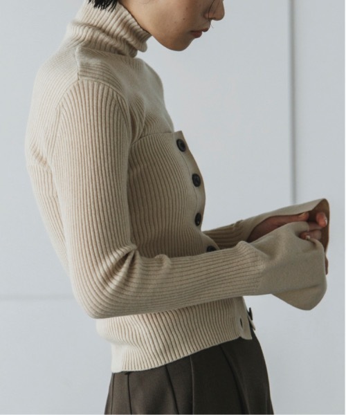 TENTO（テント）の「ビスチェ付 フレアカフスリブタートルニット（ニット/セーター・レディース・ブラウン/アイボリー/グレー/チャコールグレー・FREE）」の14枚目の写真