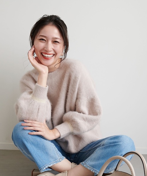 Jines（ジネス）の「フォックスカシミヤ 配色ボリュームスリーブニット