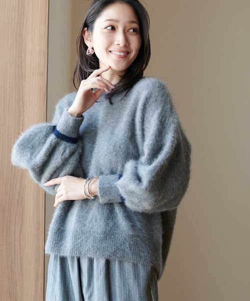 Jines（ジネス）の「フォックスカシミヤ 配色ボリュームスリーブ