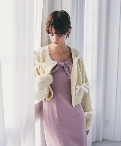 Maison de FLEUR（メゾンドフルール）の「絆のリボンカーディガン（カーディガン/ボレロ・レディース・アイボリー/ブラック・FREE）」の3枚目の写真