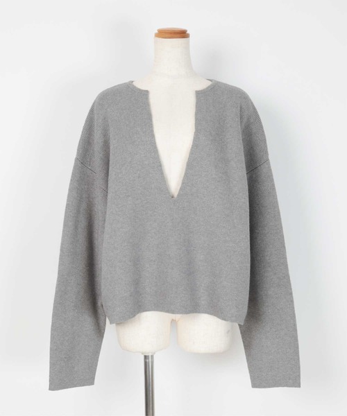 UR'S(ユアーズ)の「ディープキーネックワイドニット(ニット/セーター・レディース・ブラック/ネイビー/杢グレー・M/S/L)」の14枚目の写真