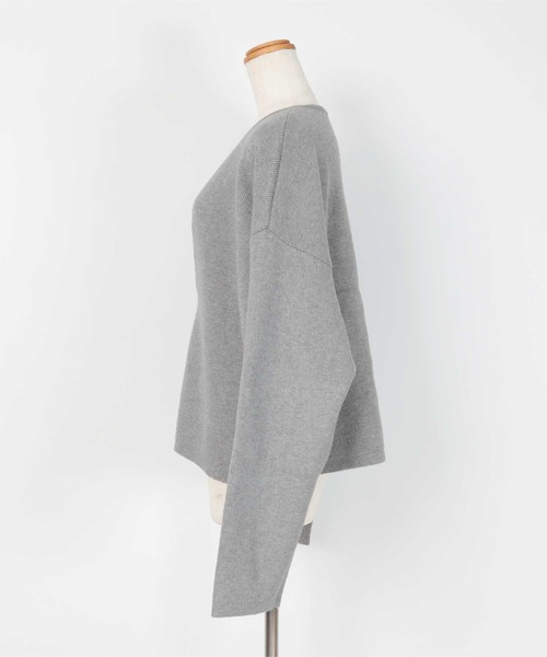 UR'S(ユアーズ)の「ディープキーネックワイドニット(ニット/セーター・レディース・ブラック/ネイビー/杢グレー・M/S/L)」の15枚目の写真