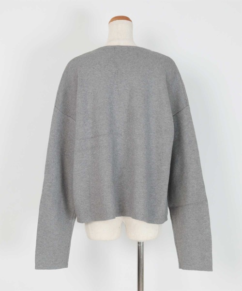 UR'S(ユアーズ)の「ディープキーネックワイドニット(ニット/セーター・レディース・ブラック/ネイビー/杢グレー・M/S/L)」の16枚目の写真