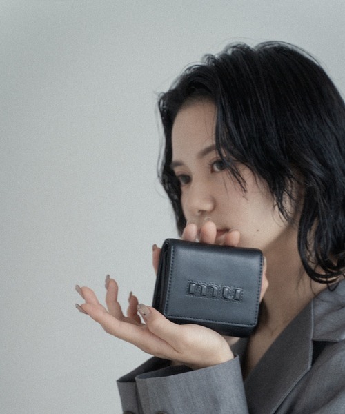 MURUA(ムルーア)の「【WEB限定商品】muエンボスマイクロミニ財布 三つ折り財布 MR-W1301(財布・レディース・ブラック/グリーン・FREE)」の3枚目の写真