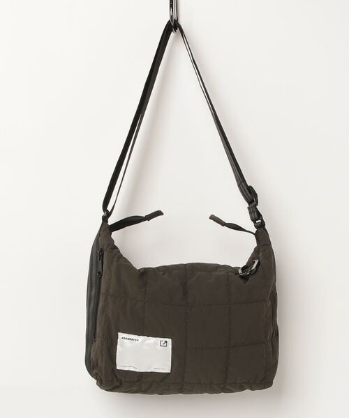 ADAM PATEK(アダムパテック)の「『ADAMPATEK』square quilt middle shoulder bag/スクエアキルトミディアムショルダーバッグ(ショルダーバッグ・メンズ・カーキ/ブラック/グレー・FREE)」の9枚目の写真