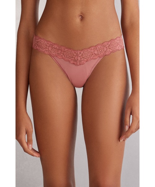 Intimissimi（インティミッシミ）の「In Full Bloom