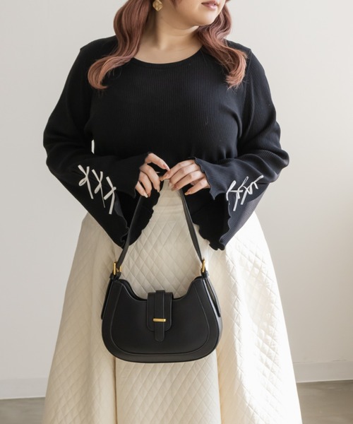 CLETTE(クレット)の「リボン使いフレア袖プルオーバー(Tシャツ/カットソー・レディース・オフホワイト/ブラック・4L/3L/LL)」の14枚目の写真