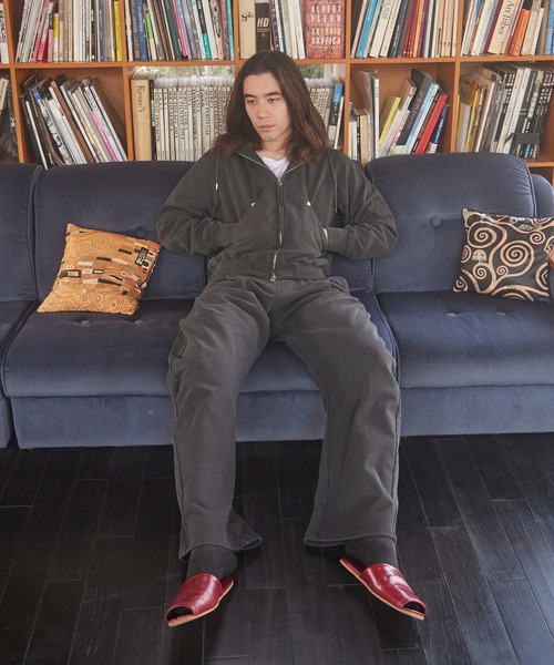 CONZ(コンズ)の「WIDE BALLOON PANTS(スウェットパンツ・メンズ・ダークグレー/グレー/ブラック・1/2)」の12枚目の写真