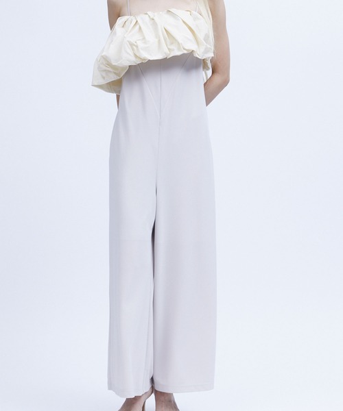 THINGS THAT MATTER（シングス ザット マター）の「OVERALLS with TAFFETA CAPE / オーバーオールウィズタフタケープ（サロペット/オーバーオール・レディース・アイボリー/ブラック/ブラック×ホワイト・FREE）」の2枚目の写真