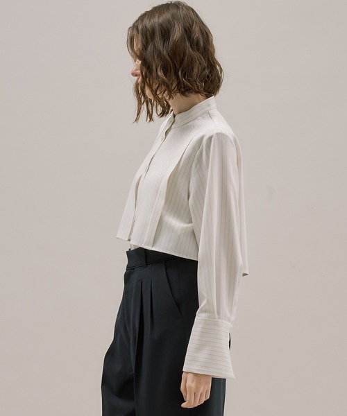 PUBLIC TOKYO（パブリックトウキョウ）の「【完売間近】クラスバンドカラーシャツ（シャツ/ブラウス・レディース・ダークグレー/ブルー/ホワイト/ライトブルー/ベージュ×ブラック・FREE）」の13枚目の写真