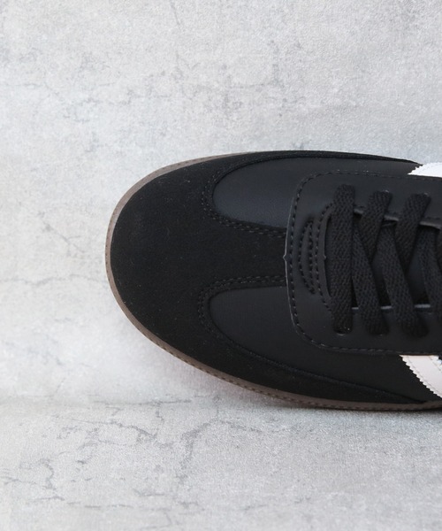 ８(eight)（エイト）の「2本ライン レトロスニーカー（スニーカー・メンズ・ホワイト×ブラック/ブラック/ブラック×ホワイト・25.0cm/25.5cm/26.0cm/26.5cm/27.0cm/28.0cm）」の14枚目の写真