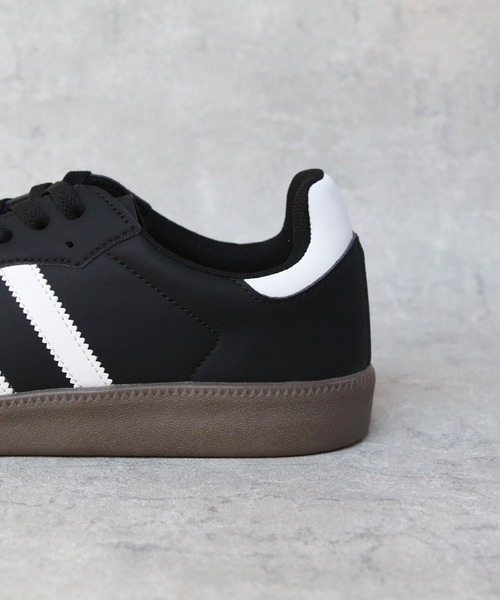 ８(eight)（エイト）の「2本ライン レトロスニーカー（スニーカー・メンズ・ホワイト×ブラック/ブラック/ブラック×ホワイト・25.0cm/25.5cm/26.0cm/26.5cm/27.0cm/28.0cm）」の18枚目の写真