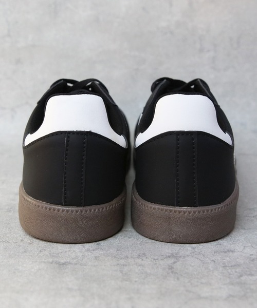 ８(eight)（エイト）の「2本ライン レトロスニーカー（スニーカー・メンズ・ホワイト×ブラック/ブラック/ブラック×ホワイト・25.0cm/25.5cm/26.0cm/26.5cm/27.0cm/28.0cm）」の19枚目の写真