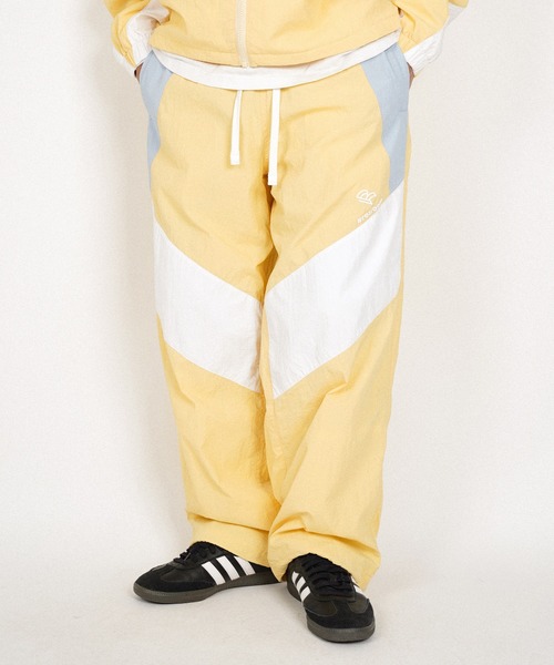 #Re:room(リルーム)の「ナイロンワイドトラックパンツ(その他パンツ・メンズ・ブラック/ネイビー/イエロー/ブラウン・SMALL/MEDIUM)」の17枚目の写真