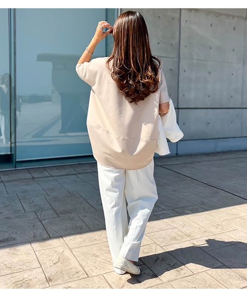 Emma Taylor(エマテイラー)の「【二の腕をしっかりカバー】ライトダンボールコクーンフォルムプルオーバー(Tシャツ/カットソー・レディース・ライトベージュ/ブラック/ホワイト/チャコールグレー・FREE)」の15枚目の写真