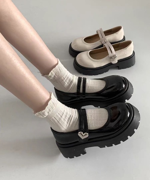 WEGO（ウィゴー）の「WEGO/ハートバックル厚底ローファー/メリージェーンシューズ（ローファー・レディース・ホワイト/ブラック・LARGE/MEDIUM）」の5枚目の写真