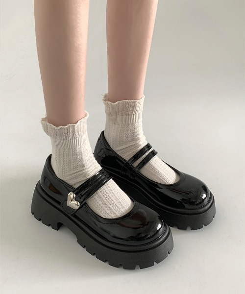 WEGO（ウィゴー）の「WEGO/ハートバックル厚底ローファー/メリージェーンシューズ（ローファー・レディース・ホワイト/ブラック・LARGE/MEDIUM）」の8枚目の写真