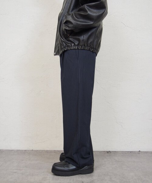 WHO'S WHO gallery（フーズフーギャラリー）の「【セットアップ対応】オーサムタックワイドスラックス（スラックス・メンズ・ブラック/ネイビー・FREE）」の10枚目の写真