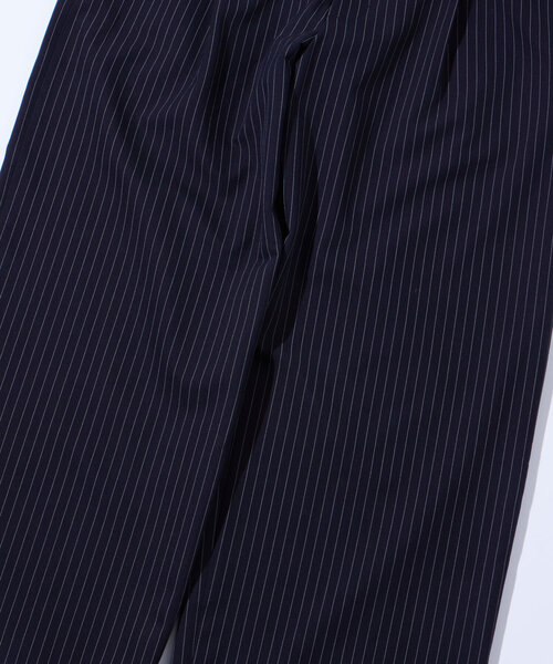 WHO'S WHO gallery（フーズフーギャラリー）の「【セットアップ対応】オーサムタックワイドスラックス（スラックス・メンズ・ブラック/ネイビー・FREE）」の3枚目の写真