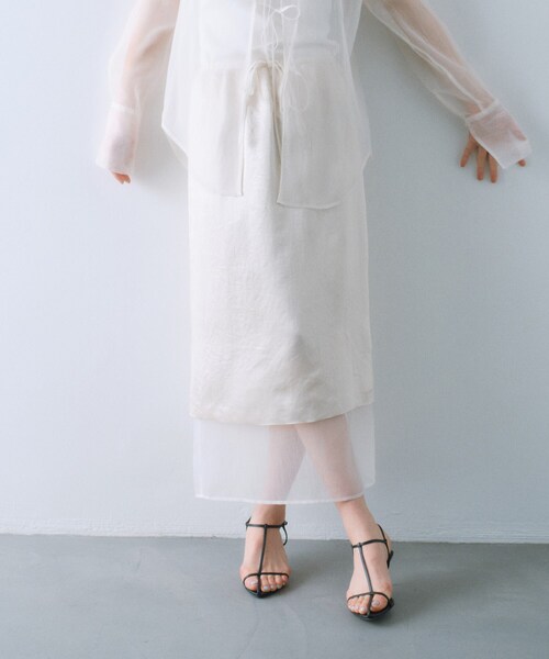 CODE A（コードエー）の「sheer washer layered skirt（スカート・レディース・グレー/オフホワイト・00）」の3枚目の写真