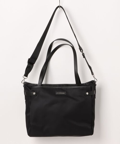 LA BAGAGERIE(ラバガジェリー)の「【撥水ナイロン】ベーシックA4トート(トートバッグ・レディース・レッド/ネイビー/ブラック/グレイッシュベージュ・FREE)」の2枚目の写真