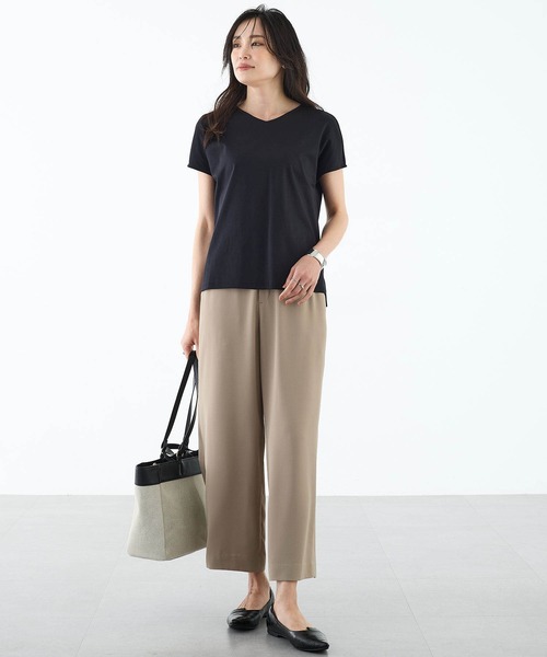 A/C DESIGN BY ALPHA CUBIC（エーシーデザインバイアルファキュービック）の「【接触冷感・UVカット】フレンチスリーブTシャツ（Tシャツ/カットソー・レディース・ブラック/ライトグレー/オフホワイト・LL/M/L）」の10枚目の写真