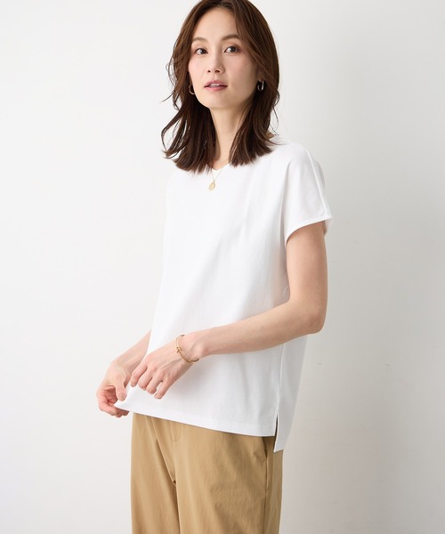 A/C DESIGN BY ALPHA CUBIC(エーシーデザインバイアルファキュービック)の「フレンチVネックTシャツ【スムース加工・UVカット・接触冷感】(Tシャツ/カットソー・レディース・ブラック/ライトグレー/オフホワイト・LL/M/L)」の22枚目の写真