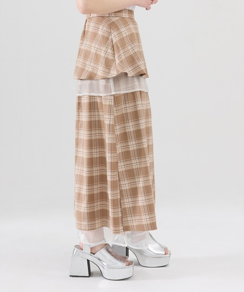 REDYAZEL(レディアゼル)の「チュールレイヤードスカート(スカート・レディース・ブラック/ベージュ/グレー・SMALL/MEDIUM)」の12枚目の写真
