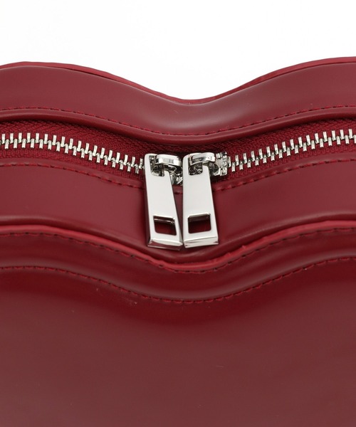Heather（ヘザー）の「フェイクレザーハートBAG　450459（ショルダーバッグ・レディース・ブラック/レッド・ONE SIZE）」の13枚目の写真