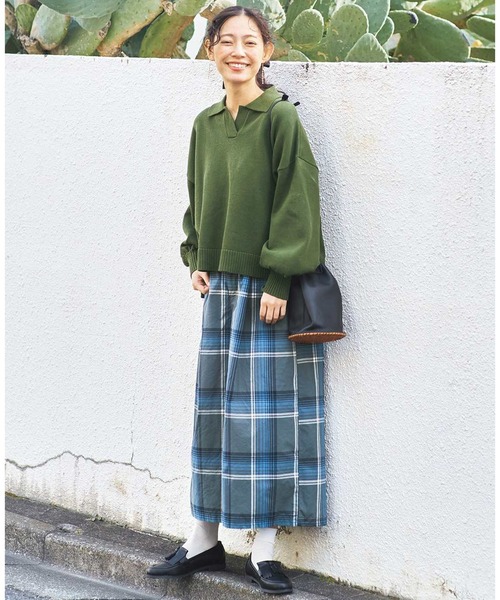 and myera（アンド マイラ）の「ａｎｄ　ｍｙｅｒａ　ワイドシルエットのスキッパーセーター（ニット/セーター・レディース・ネイビー/カーキ・L/M/S/LL）」の11枚目の写真
